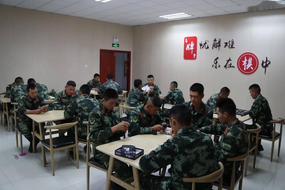 休闲棋牌室博弈军营唱吧,棋牌室,乒乓球室,你可以尽情的放声高歌,也