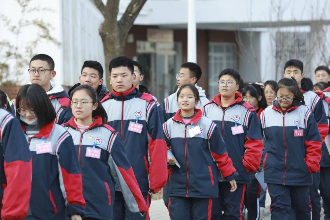 宜川中学教育集团第一届学生代表大会胜利召开