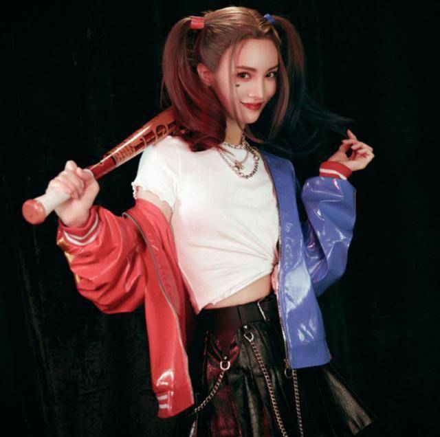 金晨容颜大变认不出,打扮成"小丑女"撞脸张雨绮,就像是两姐妹
