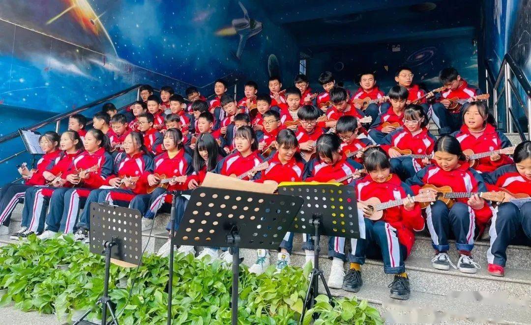 贵溪市象山学校首届小飞象艺术节二星光荟萃班级秀