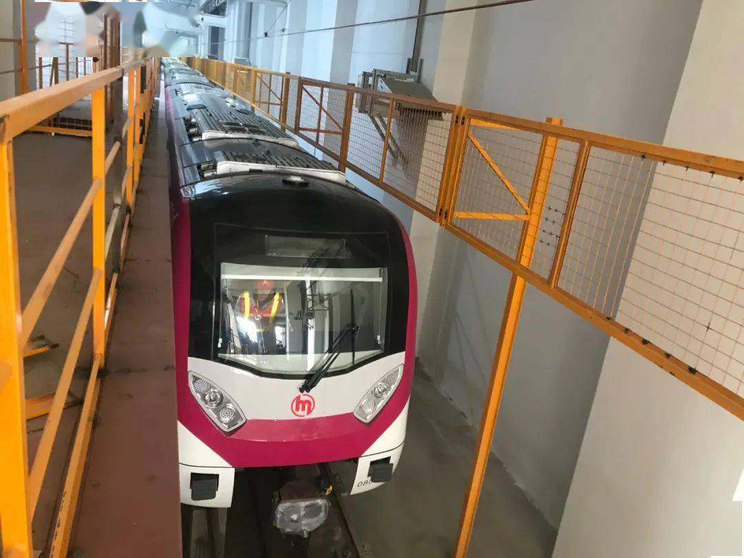 决战四季度丨杭州地铁8号线顺利接车