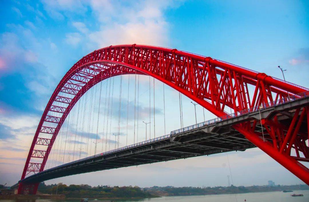 世界最大跨径拱桥平南三桥通车