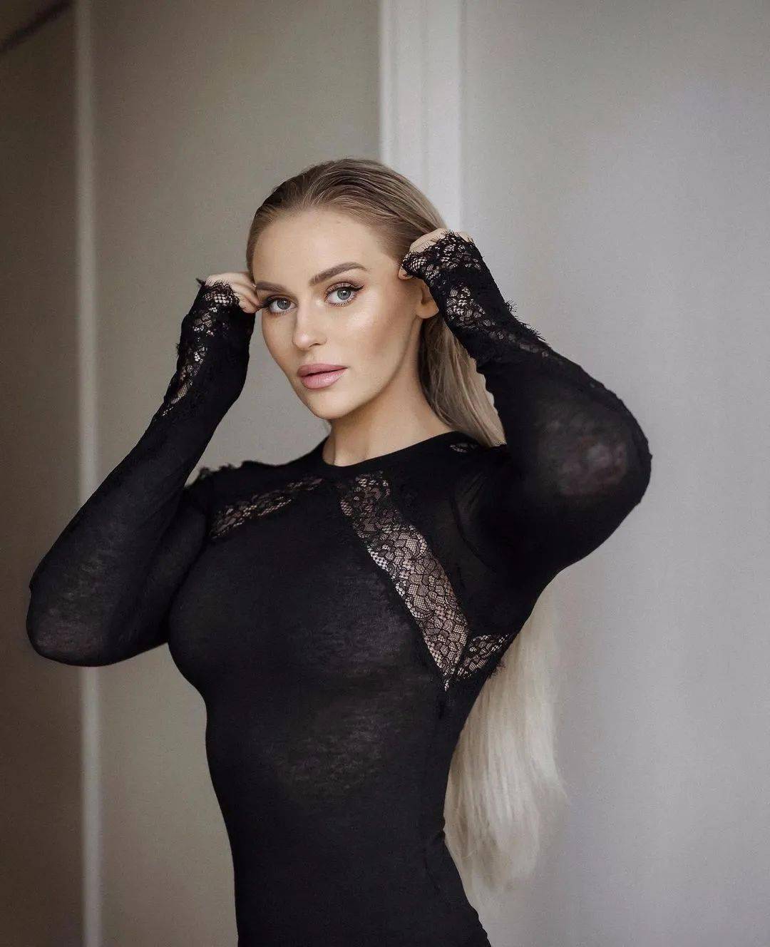 ins图集瑞典丽人安娜第二集