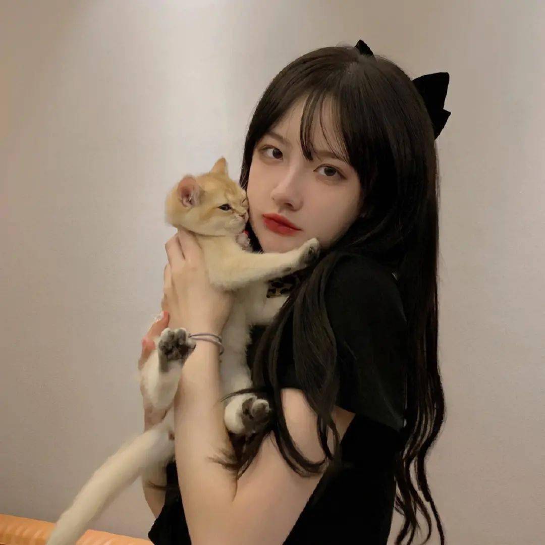 女生头像没有人会消失大家都只跟自己想念的人联系