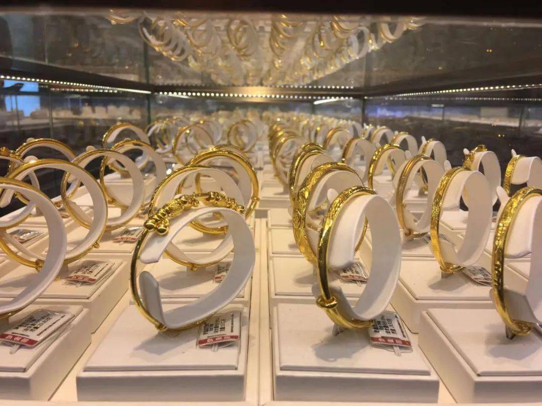 沁阳富德润珠宝喜迎元旦跨年快乐购