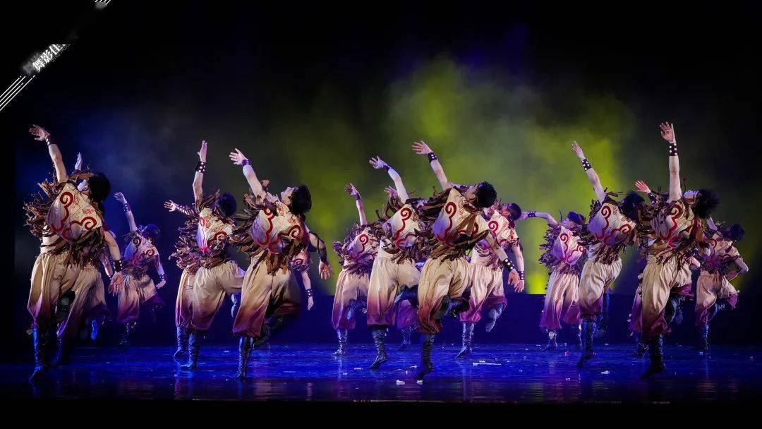 舞影图集西南民族大学艺术学院舞蹈系2017级专业毕业汇报