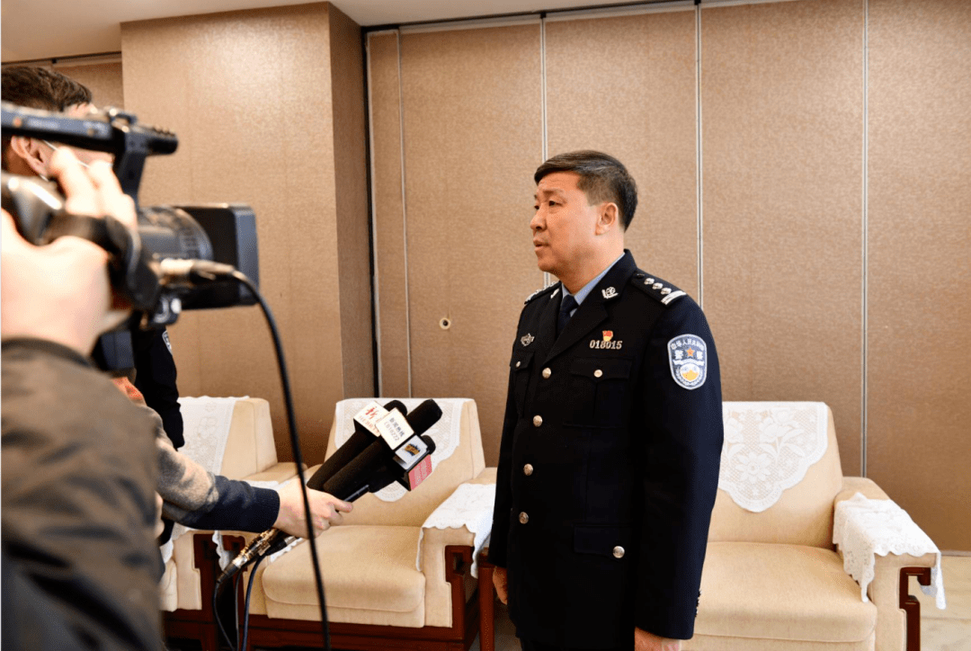 现场推进会上,邯郸市公安局党委委员,副局长黄玉凯