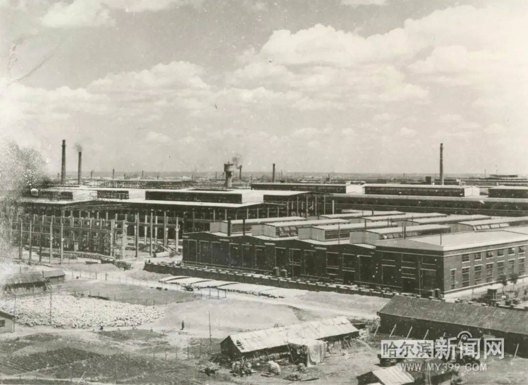 哈尔滨锅炉厂厂房建成初期一厂房安装有众多大型关键设备,其中,φ