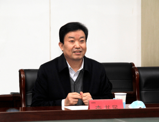 鹤煤公司对到龄调研和新调整干部进行集体谈话