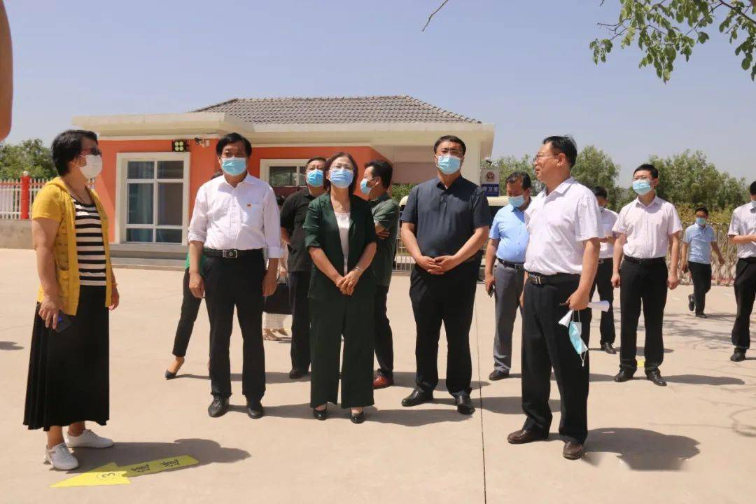 6月1日 涉县政府副县长吴青梅到索堡幼儿园,河南店小学,河南店幼儿园