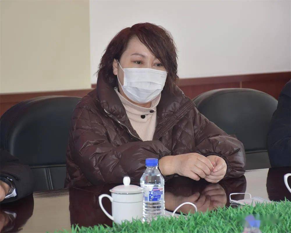 张亚冰检查节日期间的安全生产和疫情防控工作