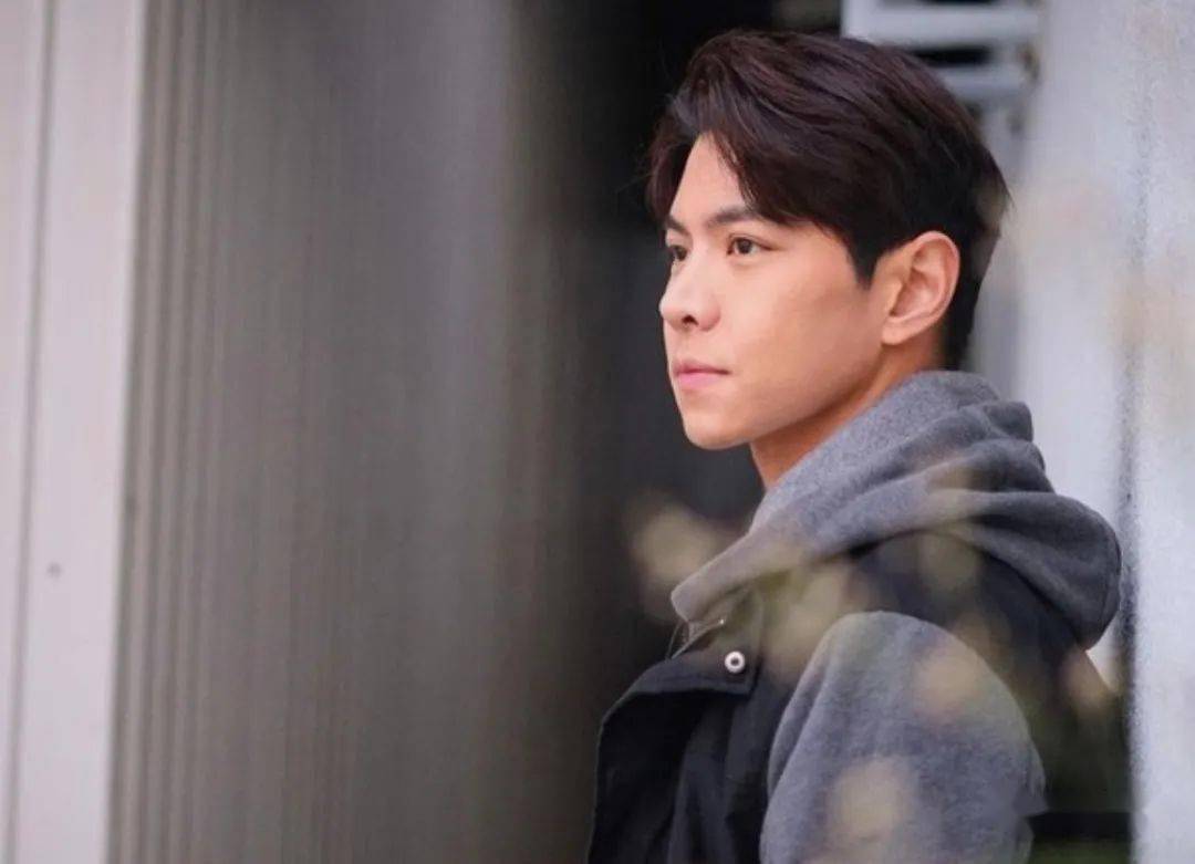 罗天宇首当男一即入围争视帝 上位受力捧演新版《十月初五的月光》