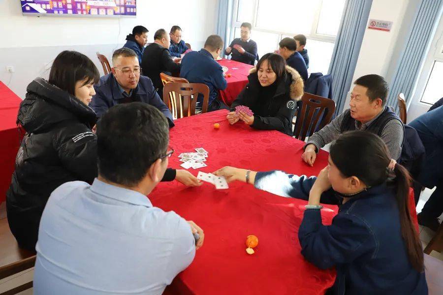 (赵丹娜)2021happy new year编辑:张 丰返回搜狐,查看更多