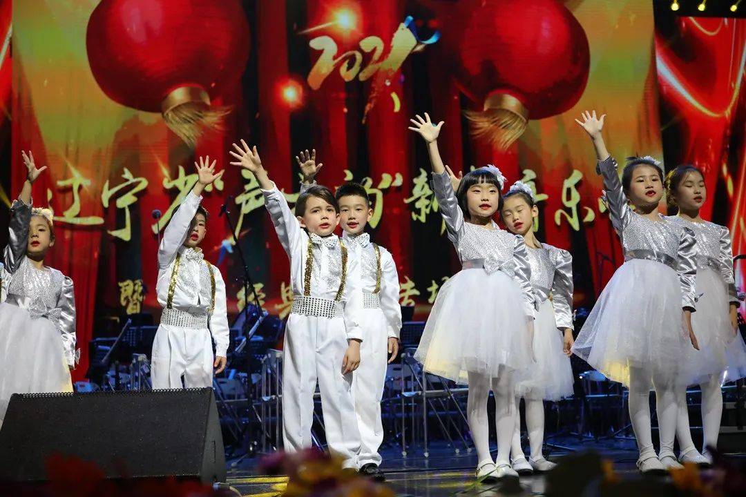 表演结束后,我们收到许多反馈,观看了演出的观众无不对小星星合唱团的