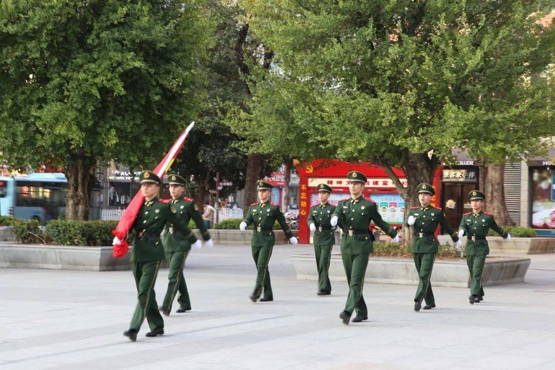 刘华东辞去副县长图片