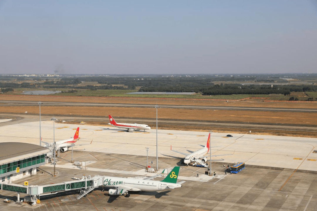 北海机场新机坪正式启用,22个停机位和7座廊桥!