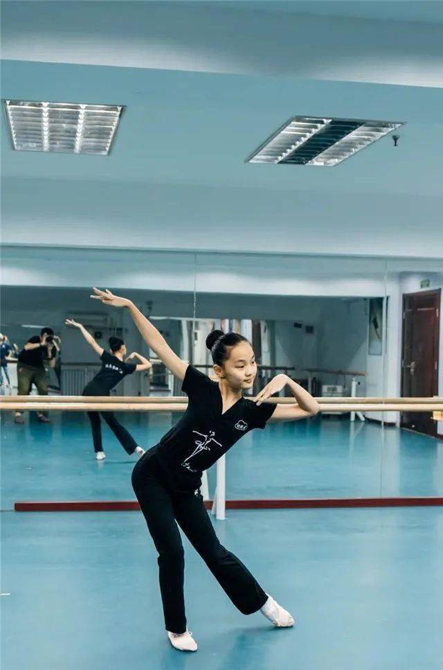 为什么学舞蹈要先学中国舞!_孩子