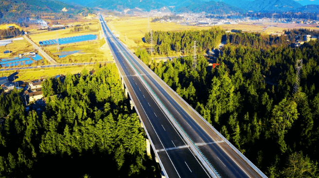 中老高速公路图片