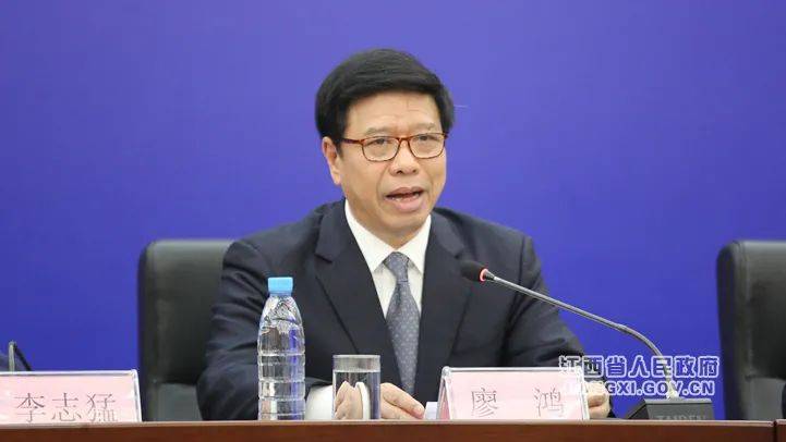 下面先请廖鸿副市长作介绍.大家上午好!