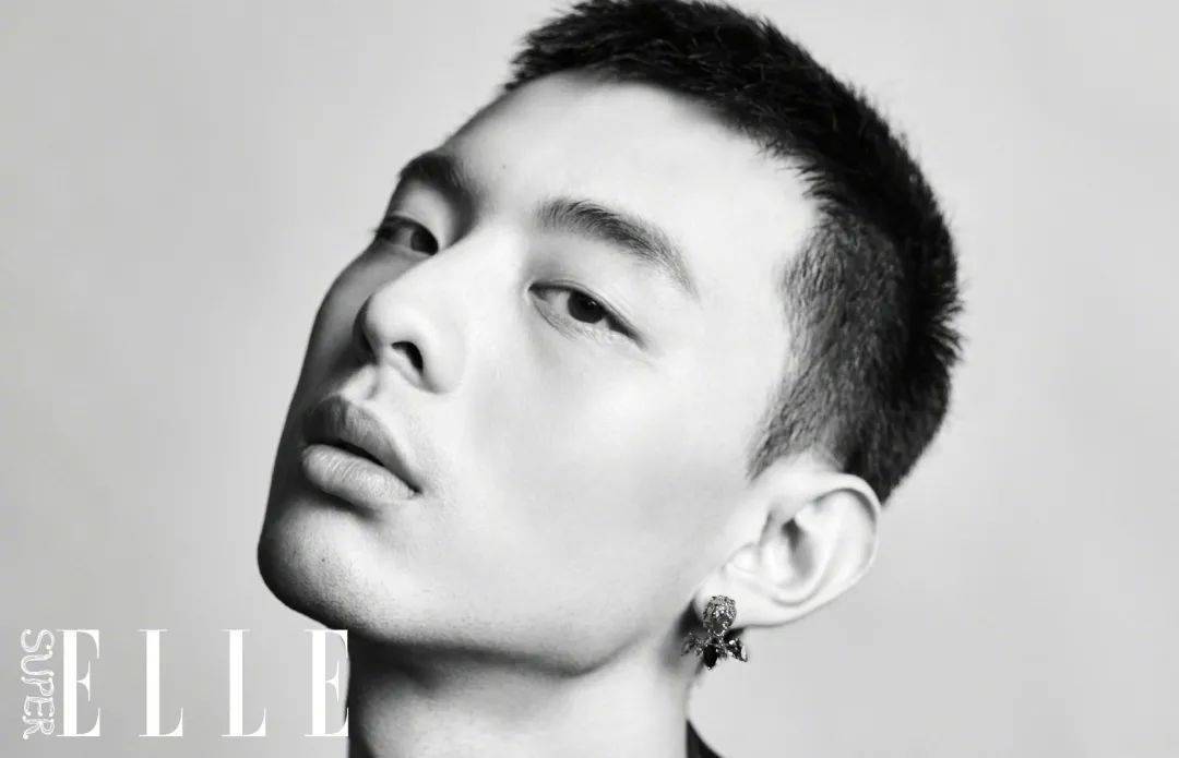 九拍大师兄安雨登上世界时装之苑杂志_SuperELLE