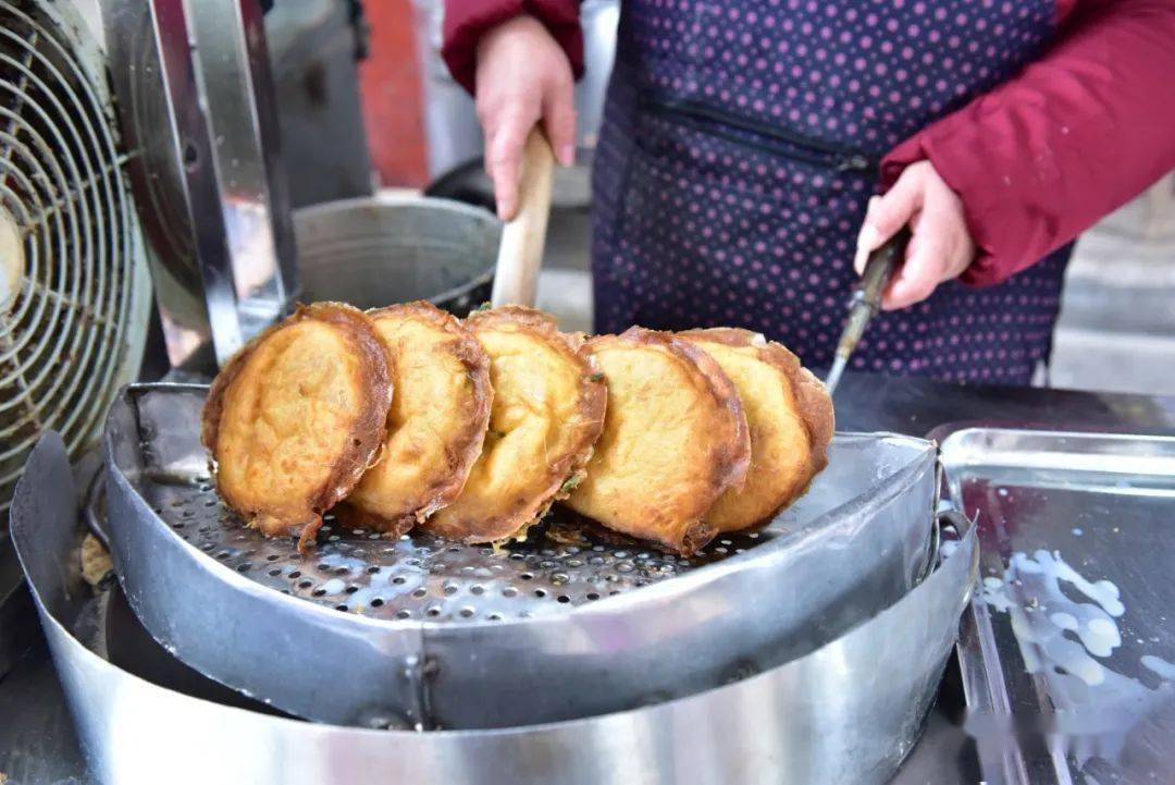 赞温岭泡虾荣获浙江特色小吃小新带你探秘泡虾摊