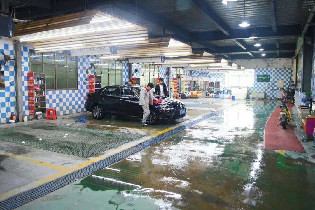 劲爆福利震撼来袭188元豪华洗车10次再送一次室内消毒清洁汇车美容