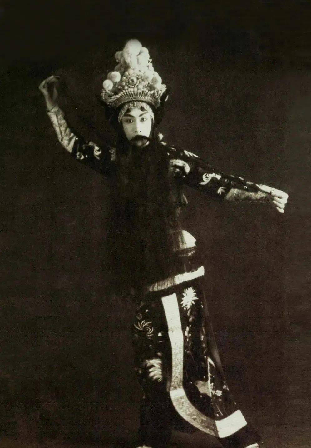 走近巨匠荀慧生的演唱艺术流畅清新低曲柔情