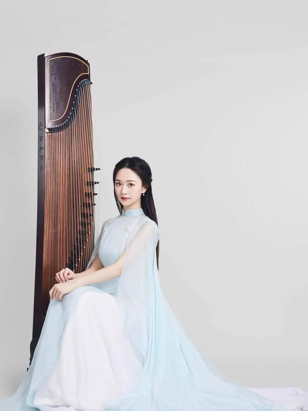 传统演奏现代名曲在悠悠筝声中听潺潺流水