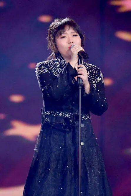 李佳琦,李雪琴名嘴跨界当歌手,唱起歌来竟是温柔又温暖!