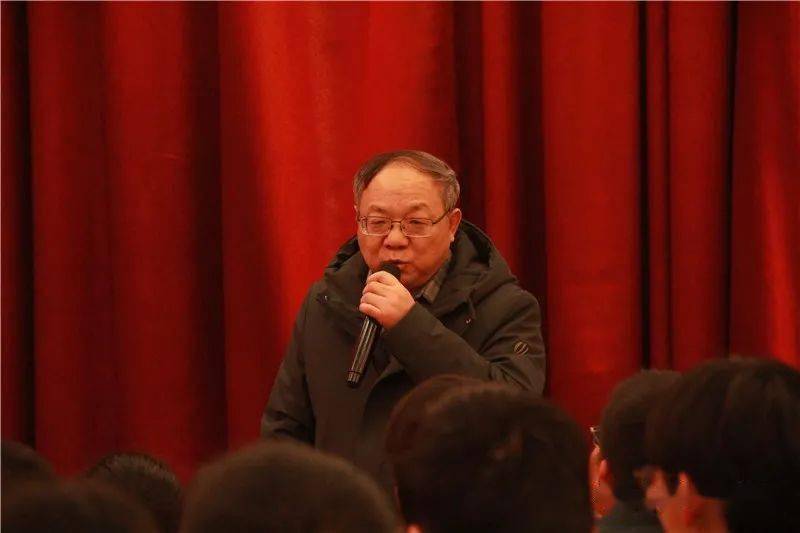 党莹钰 班会主题《青春无边,奋斗以诚;吾生有涯,实于兴邦》高一