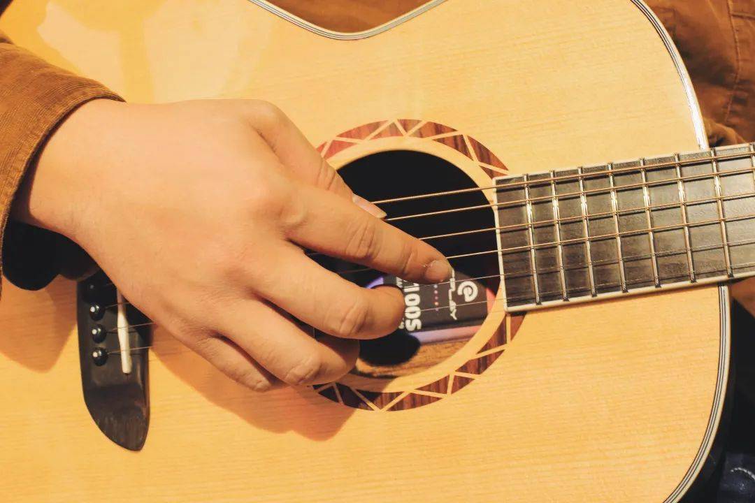 弹吉他一定要杜绝的右手陋习