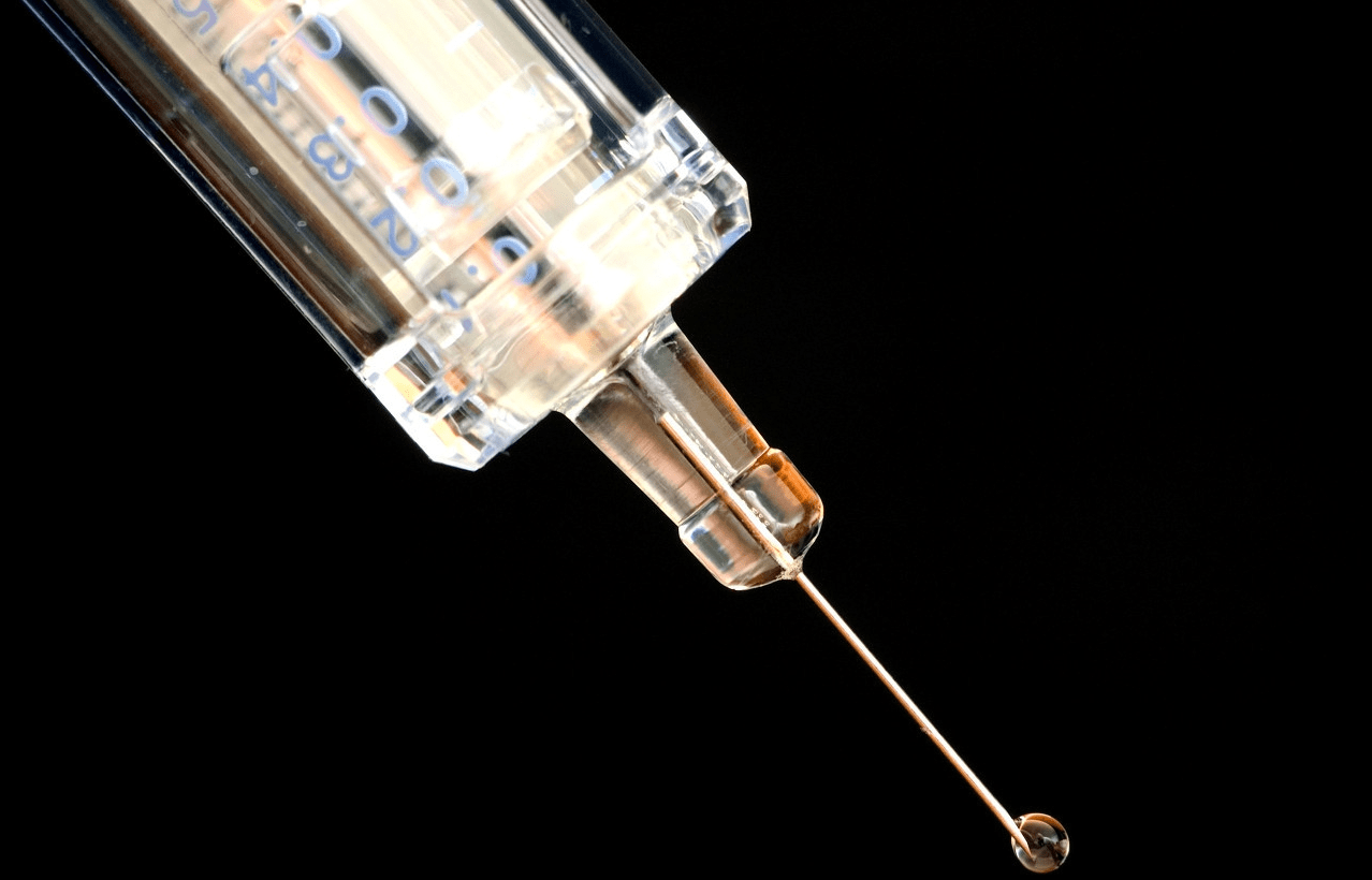 给猪打针打疫苗太麻烦怎么办老猪农教你两个方法轻松解决