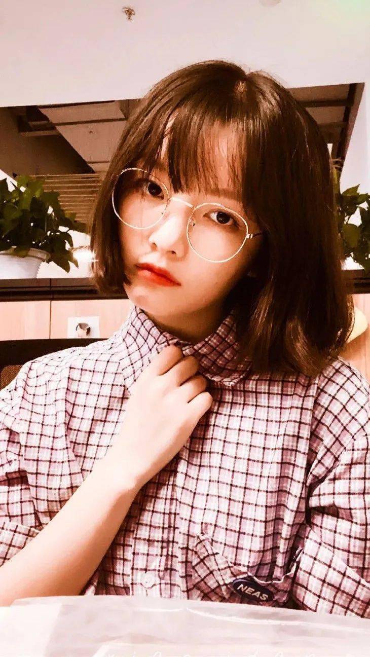 【手机壁纸】朱林雨