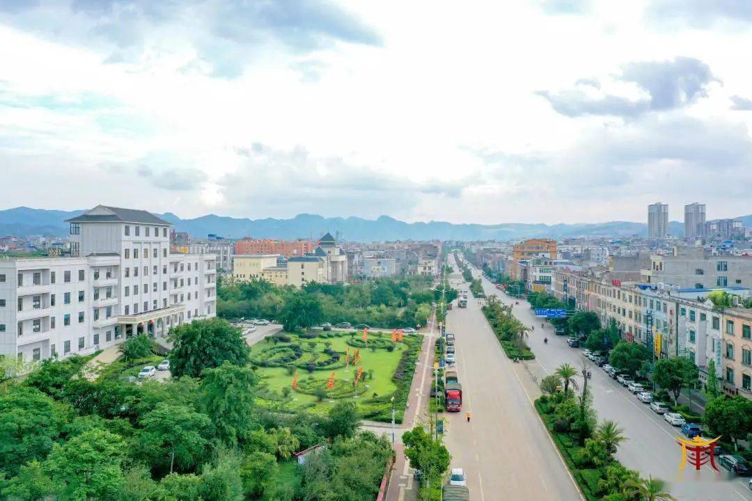 娱乐的好去处,但这两个地方的变化只是广南县城变化的一个小小的缩影