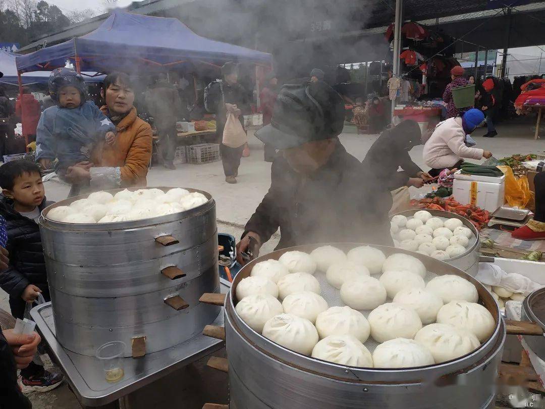 慈利县零溪镇赶场记:踏遍市场不歇脚,生意这边依旧好!