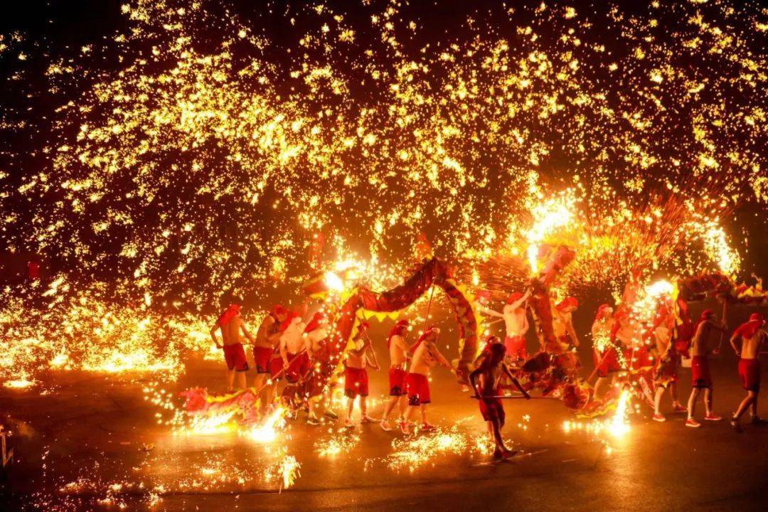 9日观火龙飞舞,品安居古韵_铜梁