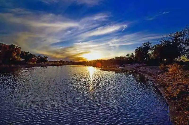 千里摄名山万里照云泉好片唯有险中求访无所畏惧乘风破浪之摄影师