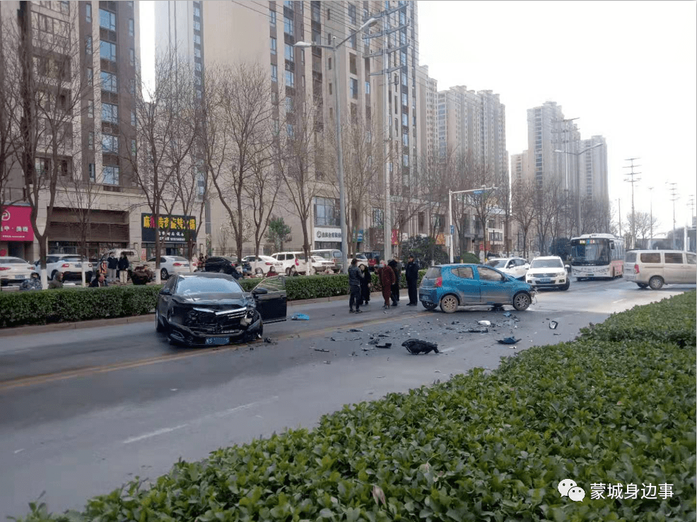 蒙城:城南接连发生两起交通事故,现场