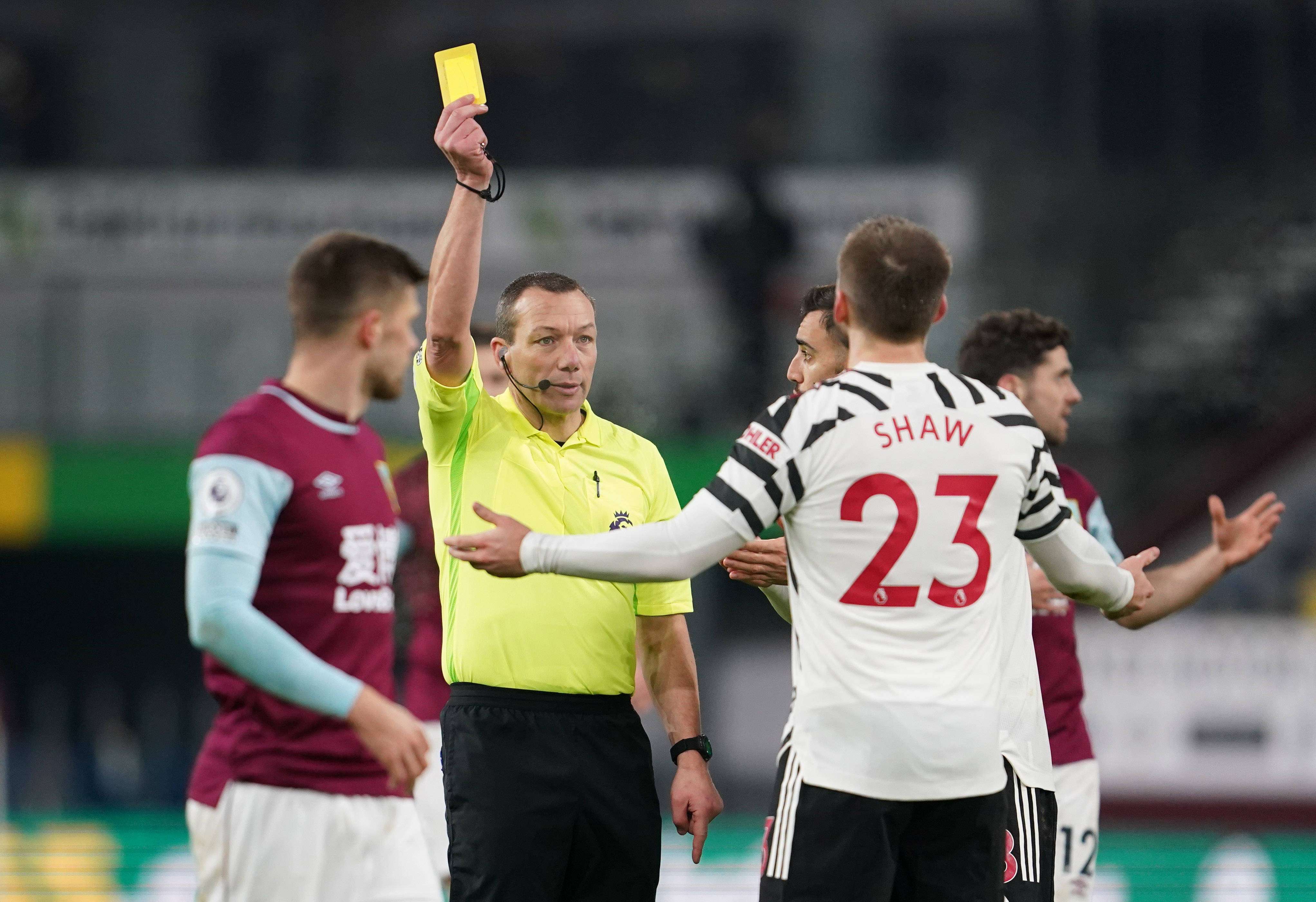 足球——英超:曼联胜伯恩利