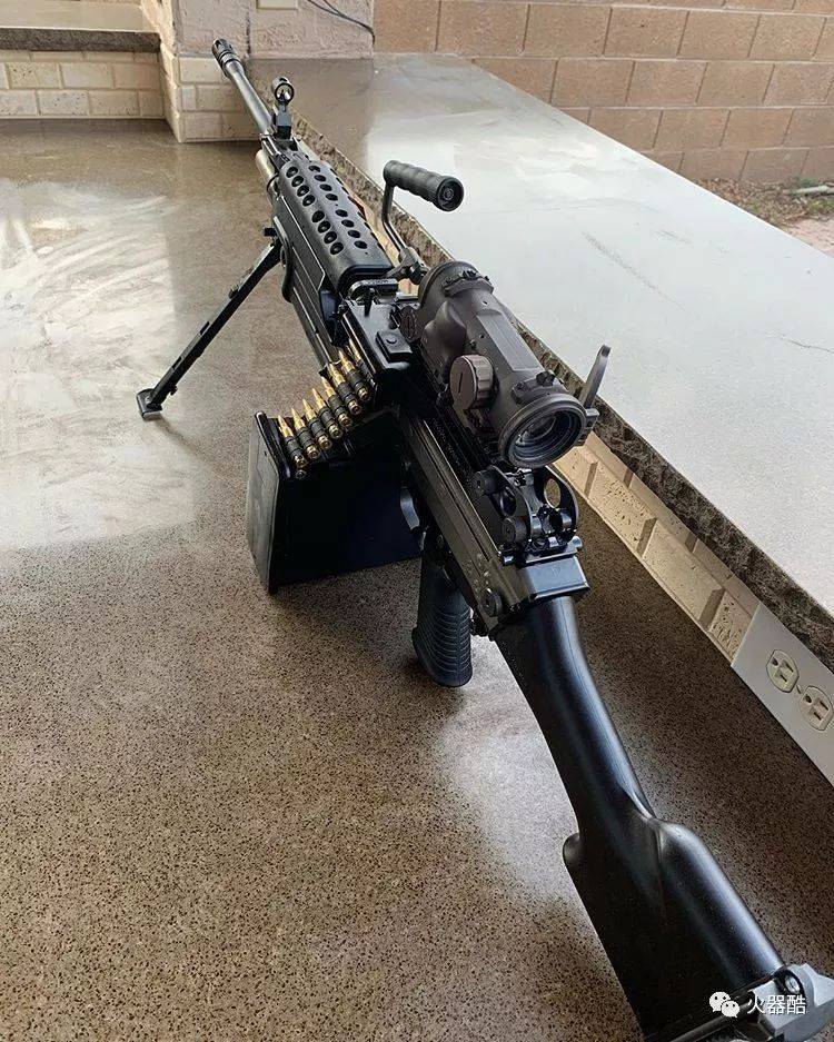 M249机枪 丧尸图片