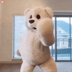 在华丽的时装背后,那些极具创意的秀场场景设计