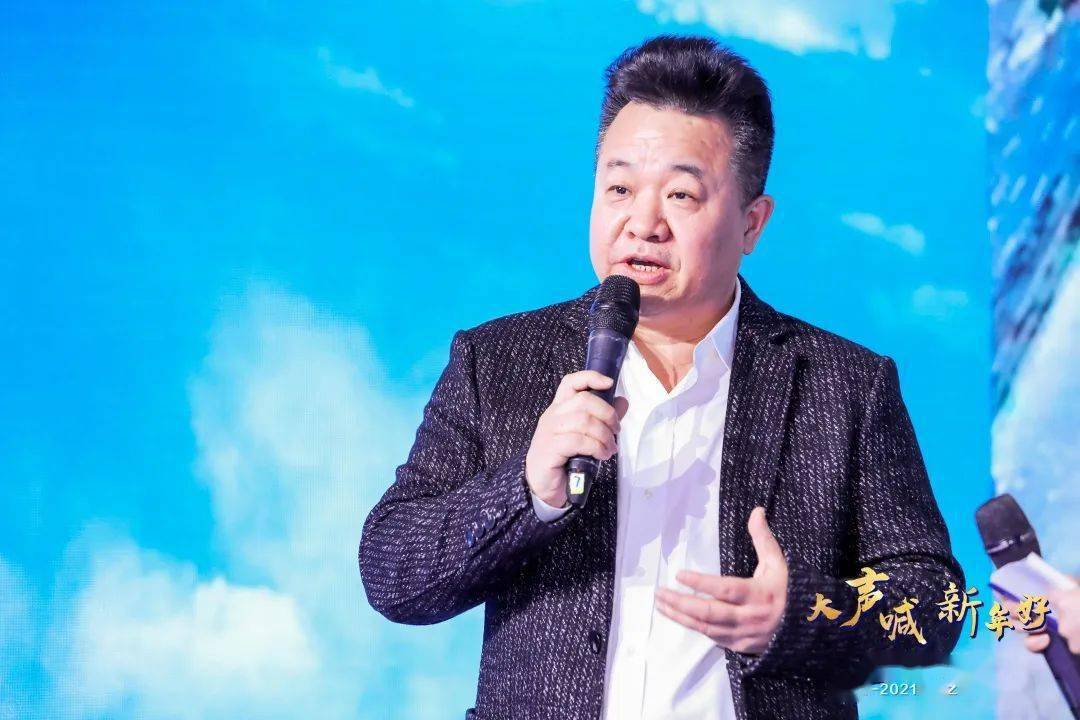 诵读点亮新年著名作家邱华栋分享新书礼赞北京文化