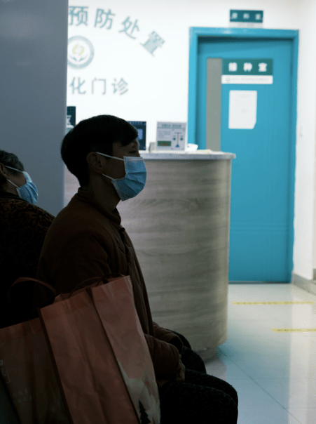 文军红带着工人来打狂犬病疫苗女儿曾对她说过一句