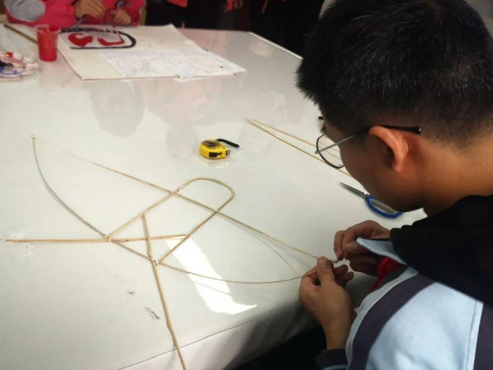 【喜报】我校在第七届上海市学生龙文化全能赛的风筝制作比赛中获奖