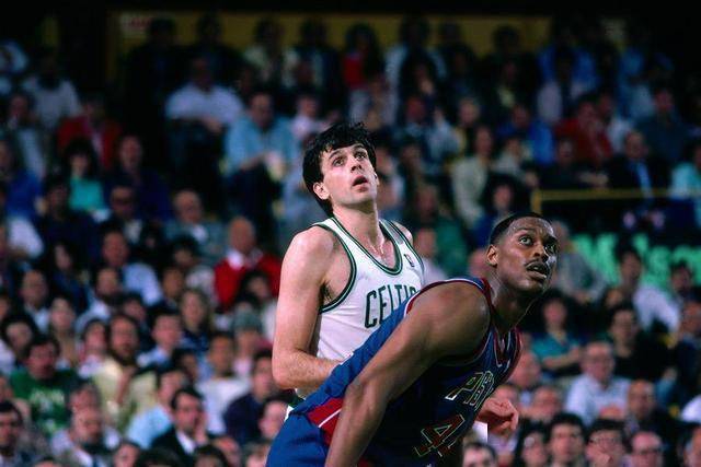 球场上的硬汉,爱好打架胜于打球的球星,享受暴力与冲突的代表_马洪