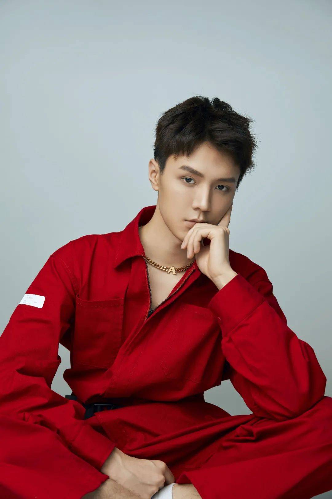 美妆博主骆王宇追求美是对自己的尊重