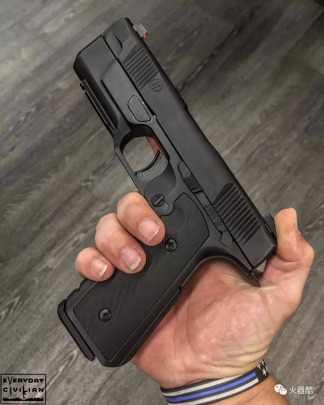 真稳还是假稳美国hudsonh9手枪图集