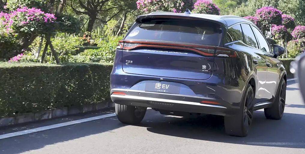 看得见的质感升级试比亚迪2021款唐ev