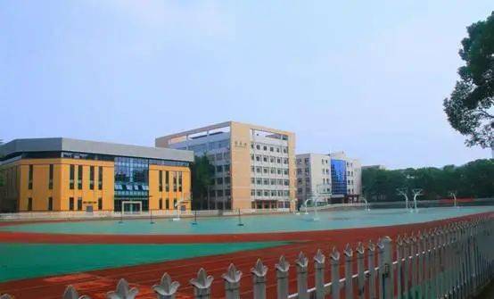 关注株洲市第三中学面向高校2021届毕业生招聘公告