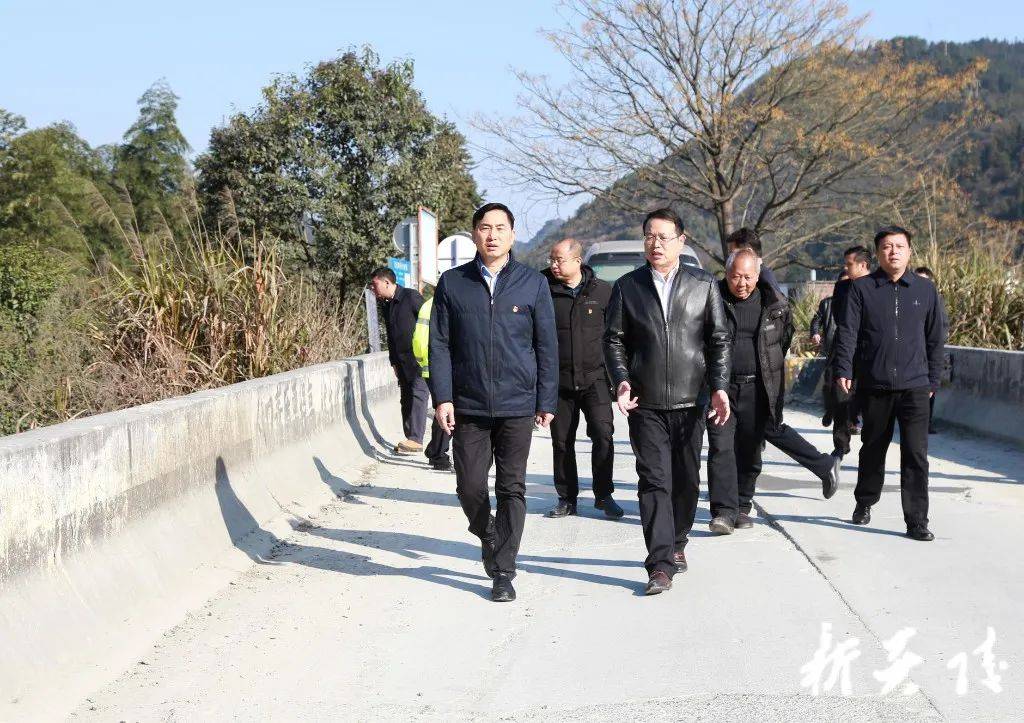 1月15日 , 县委书记尹朝晖率交通,应急管理等部门负责同志 , 在鹿原